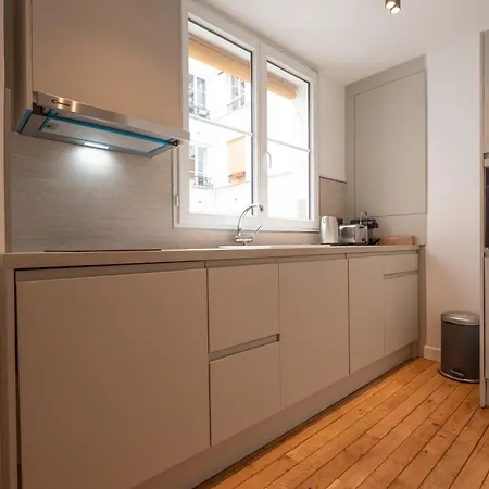 Apartament Lovely Near Canal St Martin Paryż